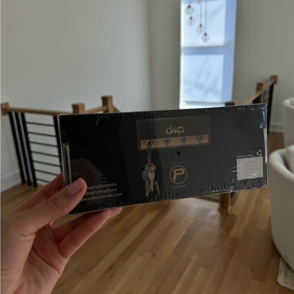 Brand New, Sealed Packaging — Jack Rack Storage & Key Organization | Key Holder - Picture 5 of 5